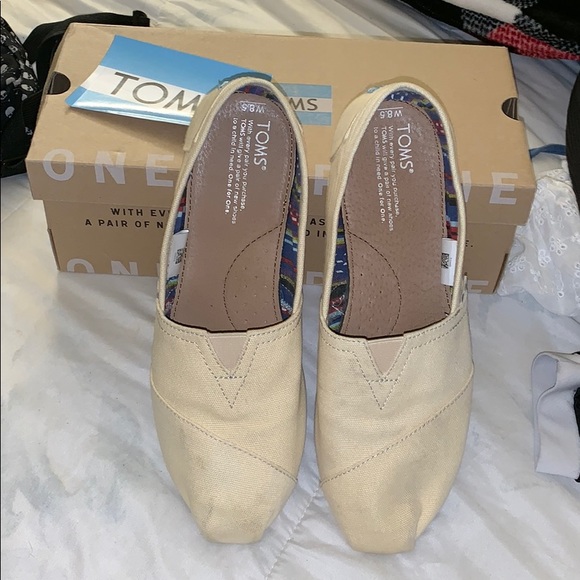 Classic Toms - Picture 2 of 4